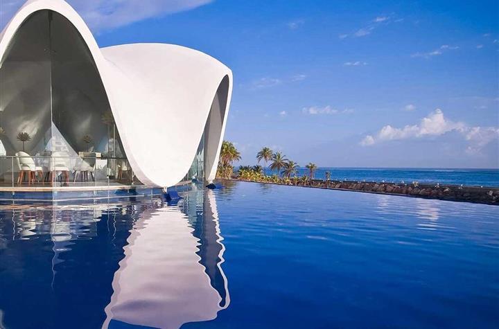 A clam shaped building