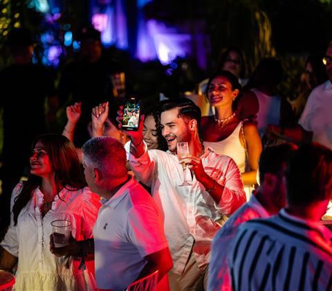 One Hot Summer Weekend: Ritmo Eterno